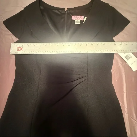NWT Eliza J Black Midi V-Neck Capsleeve Dress Size 12P - Picture 7 of 7